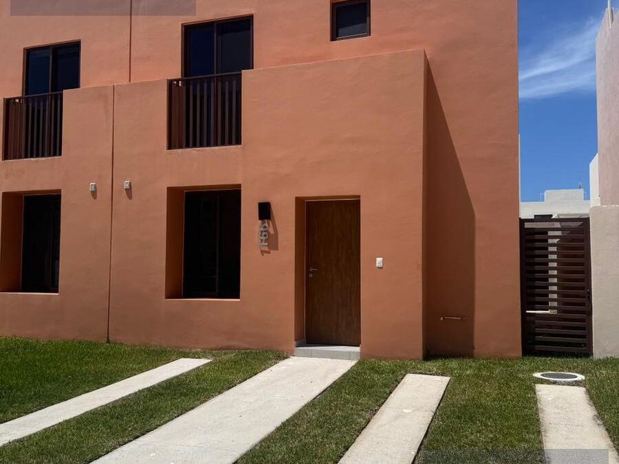 CASA EN RENTA  RESIDENCIAL KULKANA